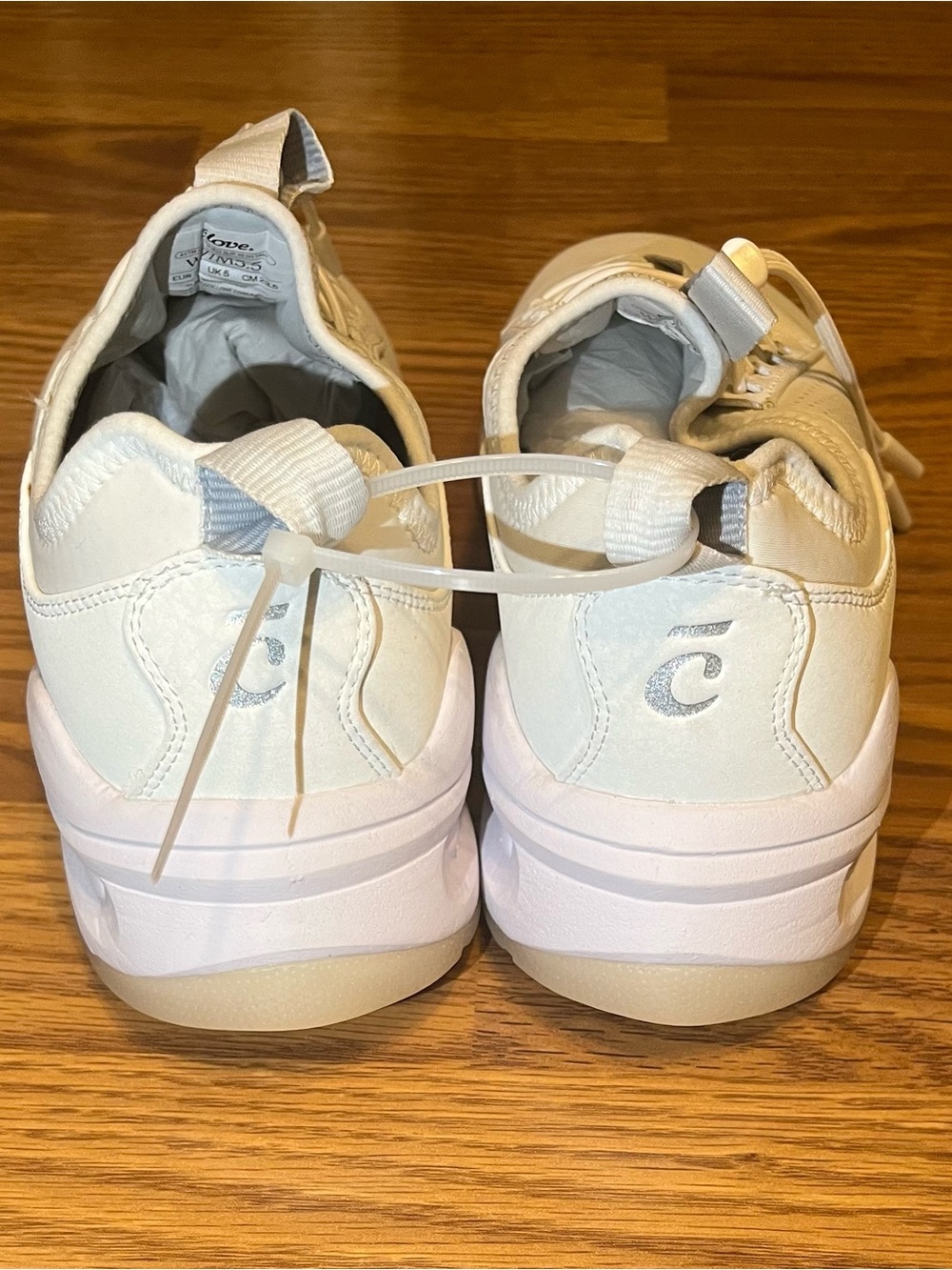 Clove classic Women's White Slip-On Sneakers - Picture 4 of 10